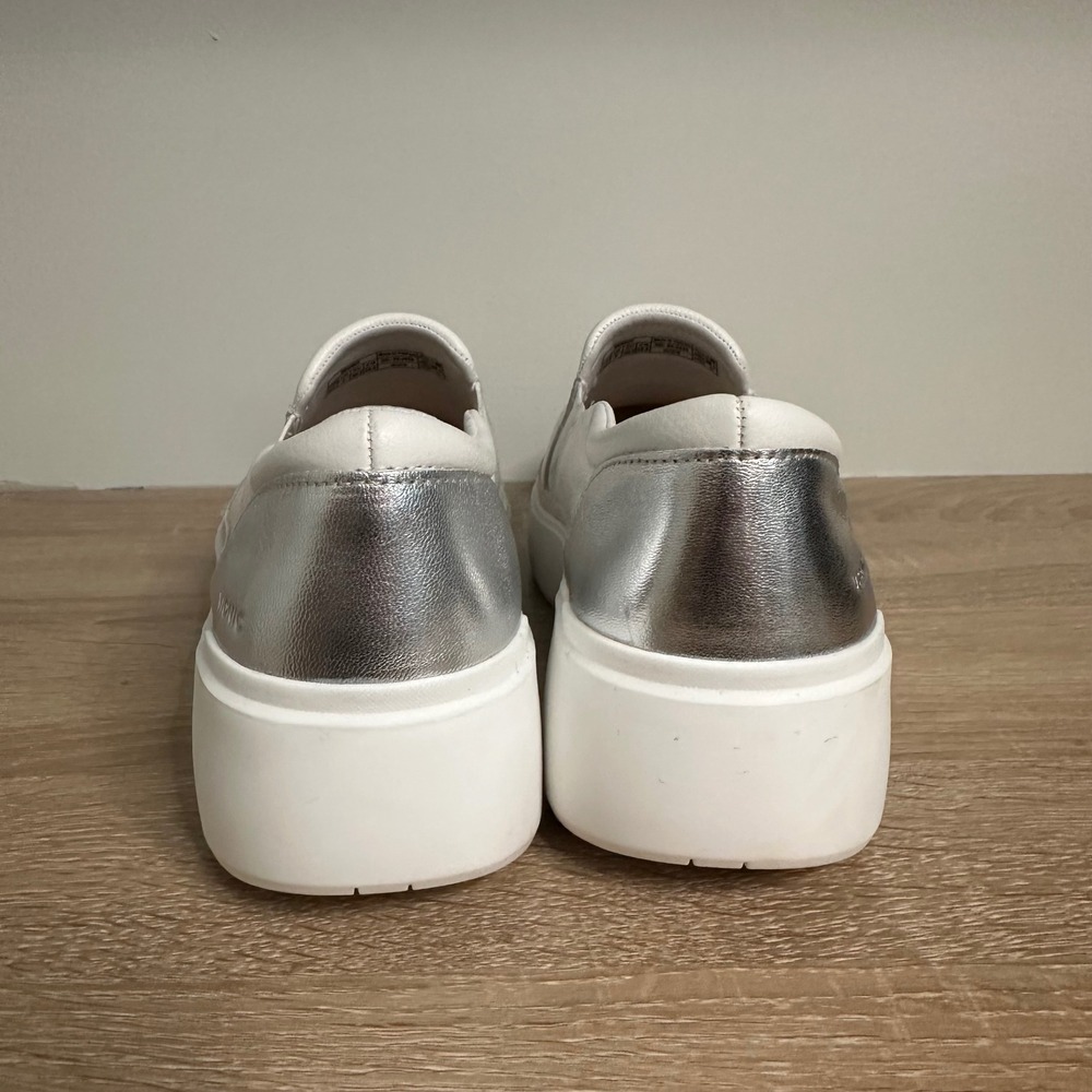 Vionic‎ Womens Kearny Slip On Sneaker US 9.5 Wide White Silver Leather Platform - Picture 2 of 16
